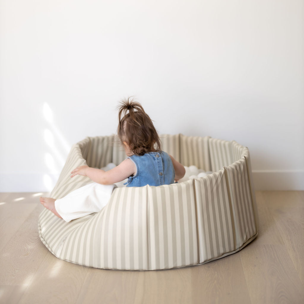 Leather Ball Pit 'Fog Stripe'