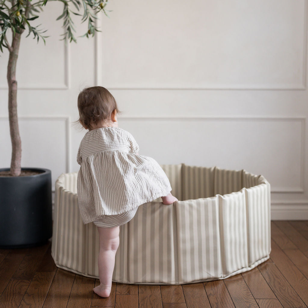 Leather Ball Pit 'Fog Stripe'