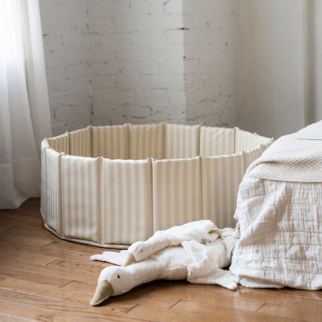 Leather Ball Pit 'Linen Stripe'