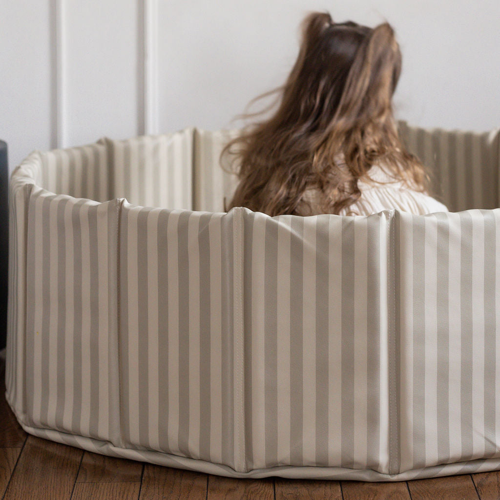 Leather Ball Pit 'Fog Stripe'