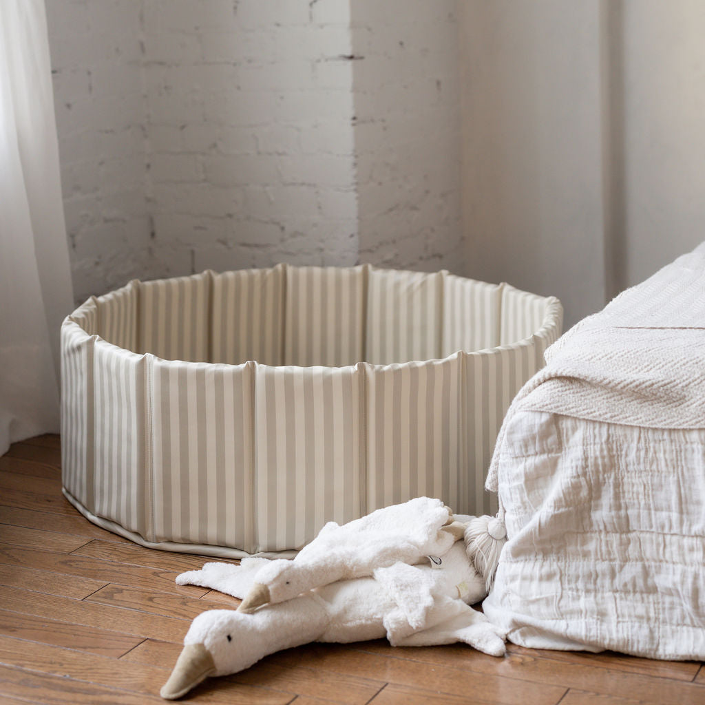 Leather Ball Pit 'Fog Stripe'