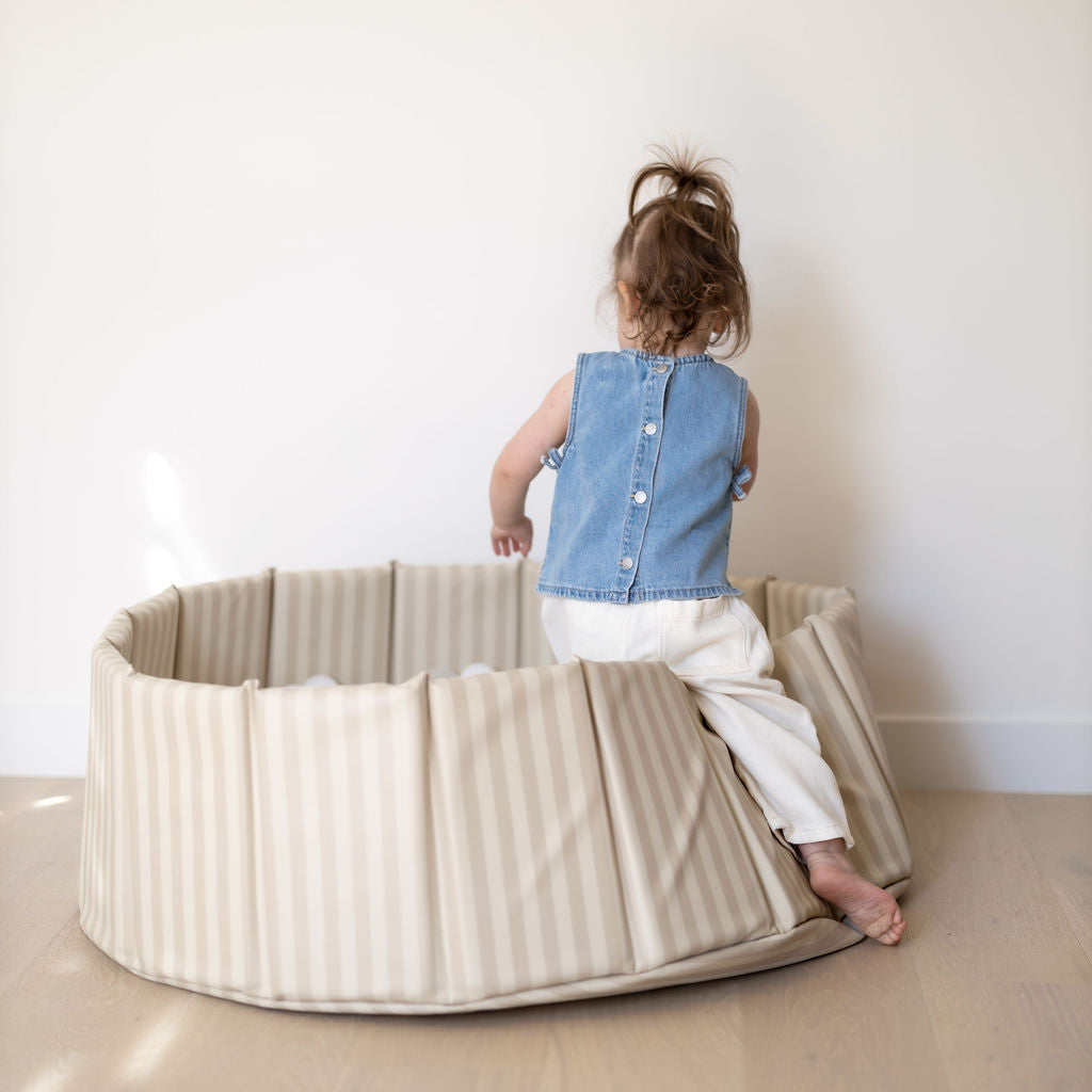 Leather Ball Pit 'Linen Stripe'